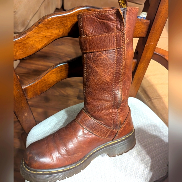 Dr. Martens Brown Engineer Boots 9M / 10W - Picture 7 of 8